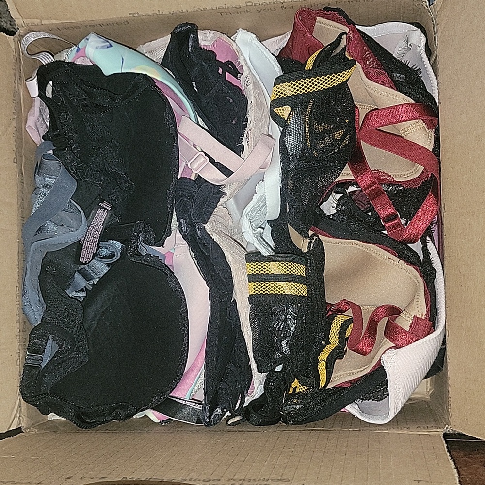 Mixed bundle box of bras